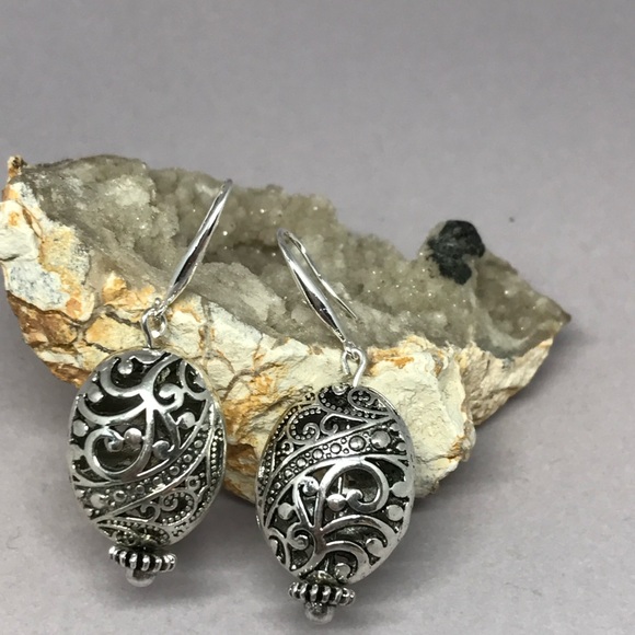 Silver filigree drop earrings, new, never worn. - Picture 7 of 7